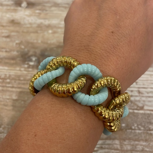 Jewelry - Vintage Gold Tone Blue Acrylic Chain Link Statement Bracelet